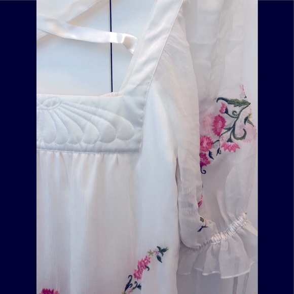 Bebe Silk floral embroidered mini dress - Picture 3 of 3